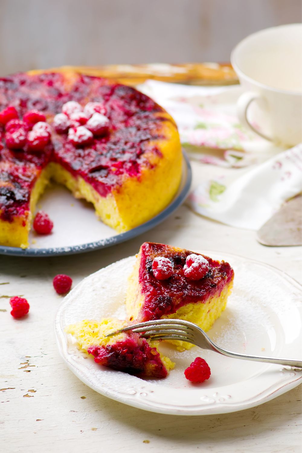 Pioneer Woman Boozy Berry Upside Down Cake