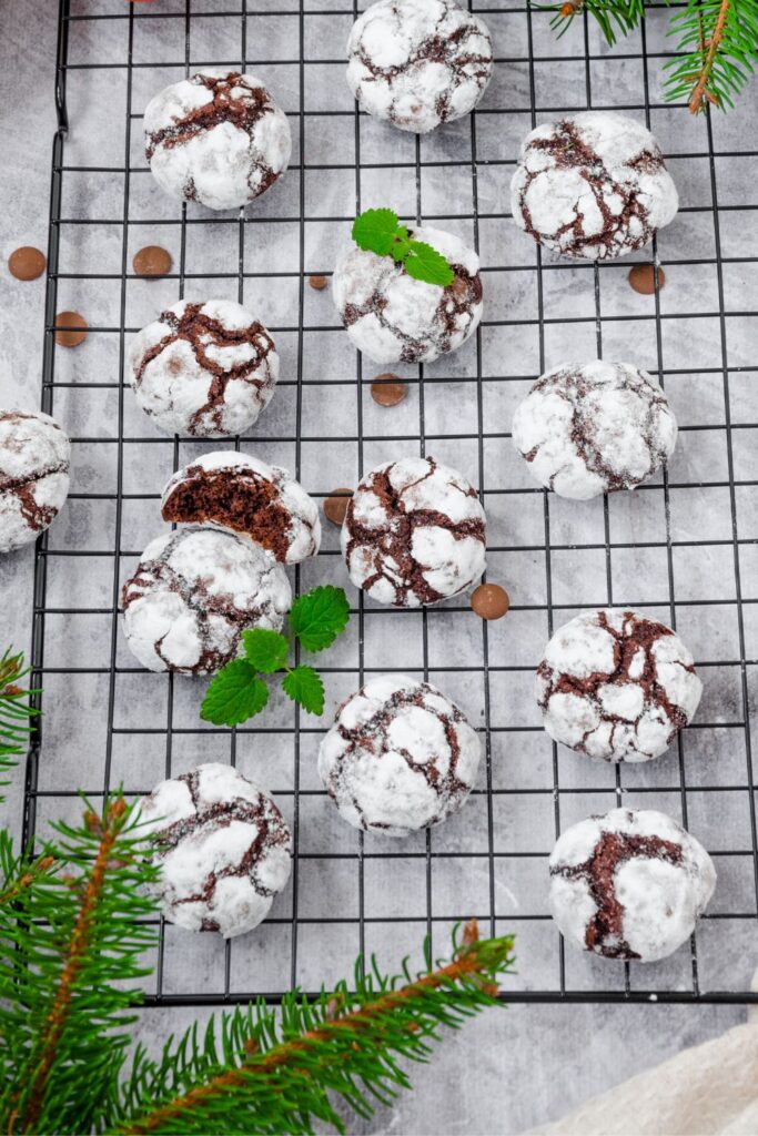 Pioneer Woman Red Velvet Crinkle Cookies