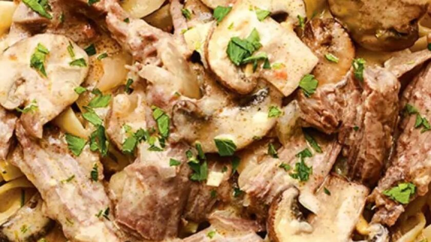 Pioneer Woman Crockpot Beef Stroganoff