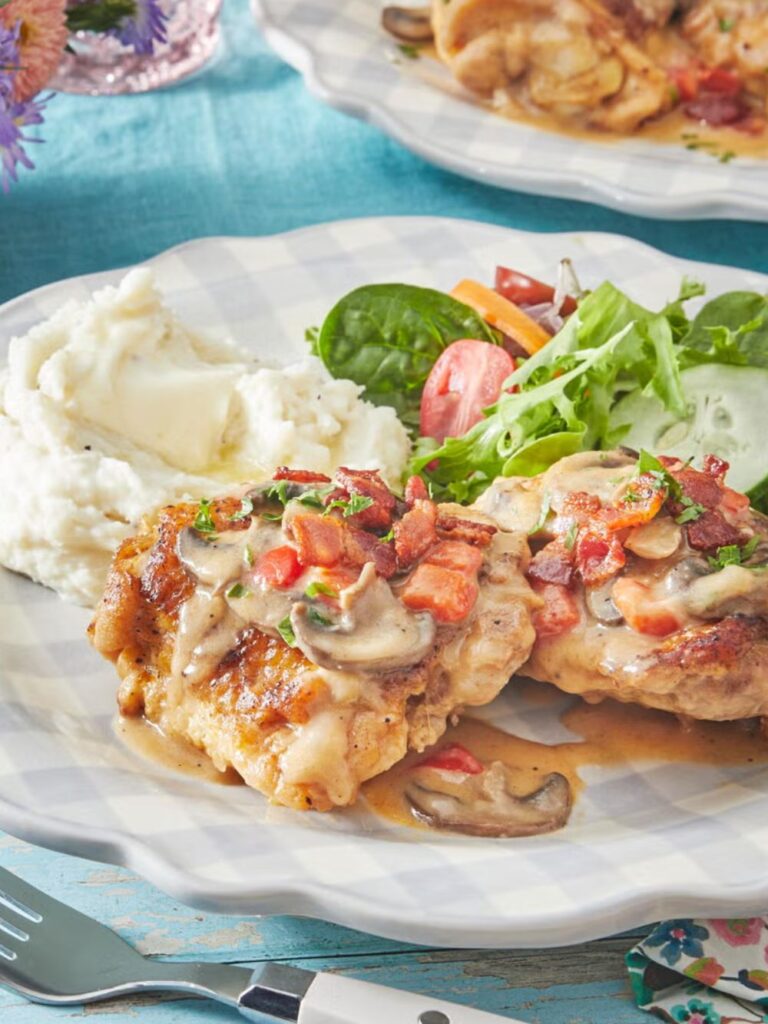 Pioneer Woman Smothered Chicken