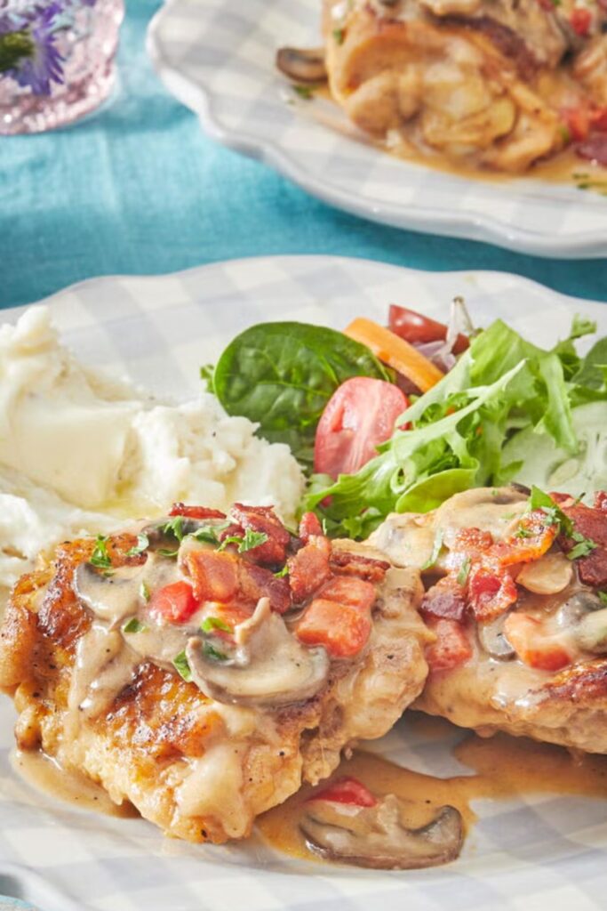 Pioneer Woman Smothered Chicken