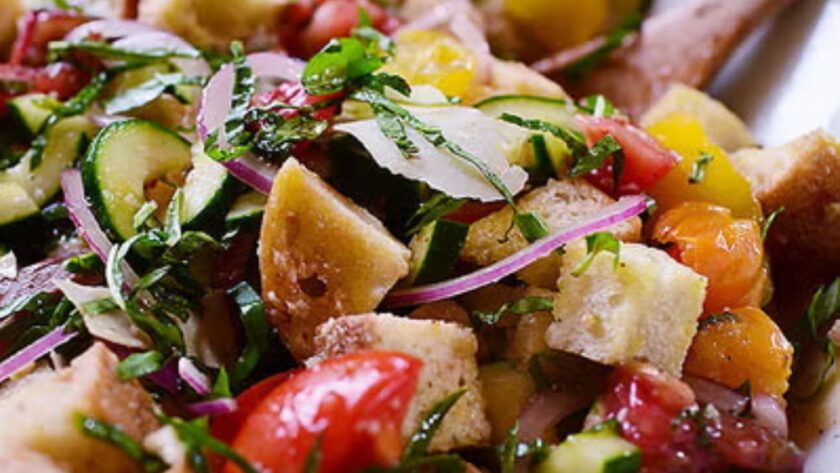 Pioneer Woman Panzanella Salad​