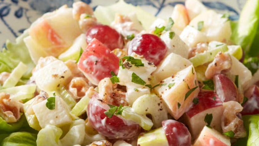 pioneer woman waldorf salad​