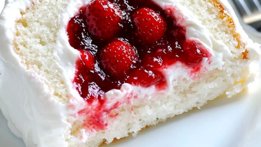 Strawberry Sparkle Cake Recipe