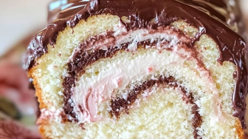 Easy Neapolitan Cake