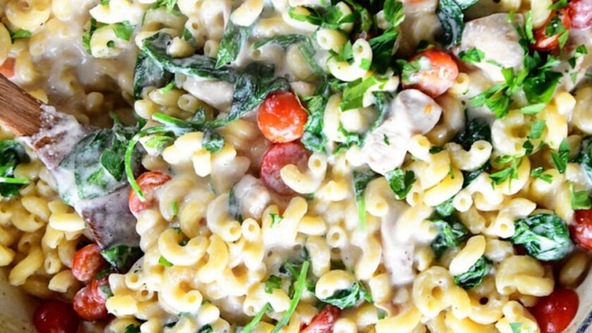 Pioneer Woman Chicken Florentine Mac and Cheese