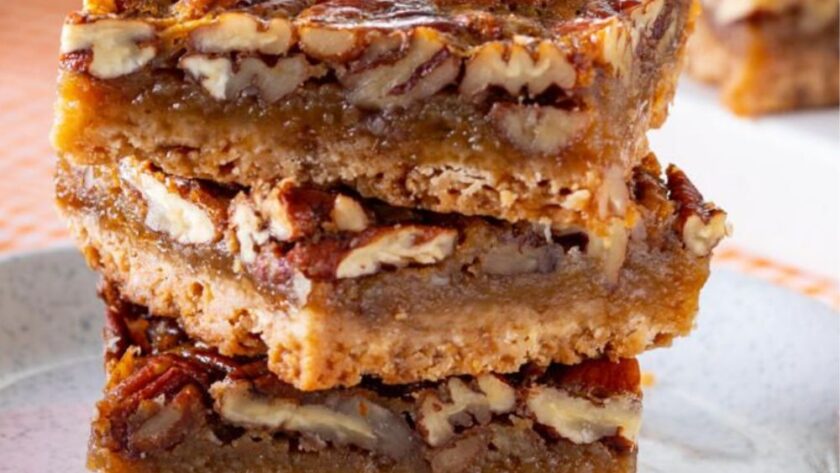 Pioneer Woman Pecan Pie Bars