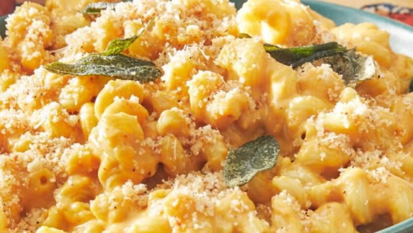 Pioneer Woman Pumpkin Mac and Cheese