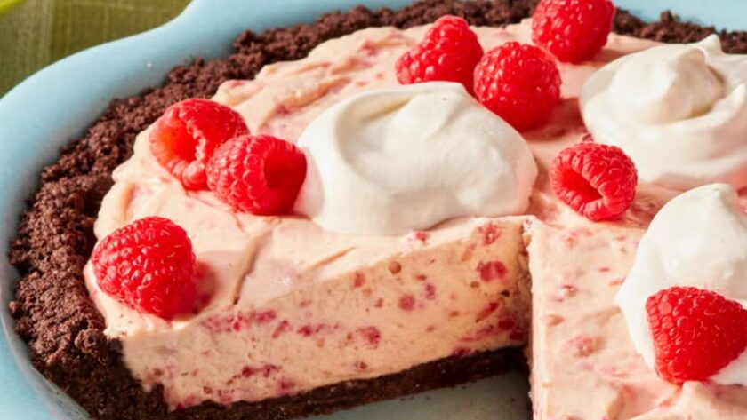 Pioneer Woman Raspberry Cream Pie